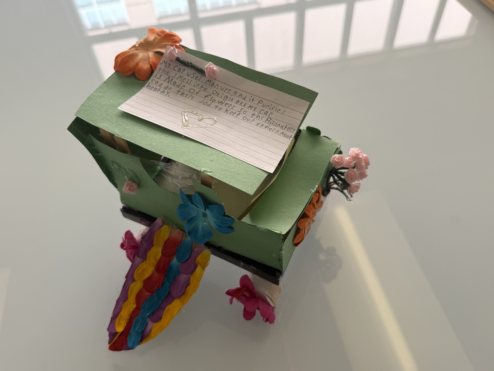 Prototype: a flower car that helps the pollinators
